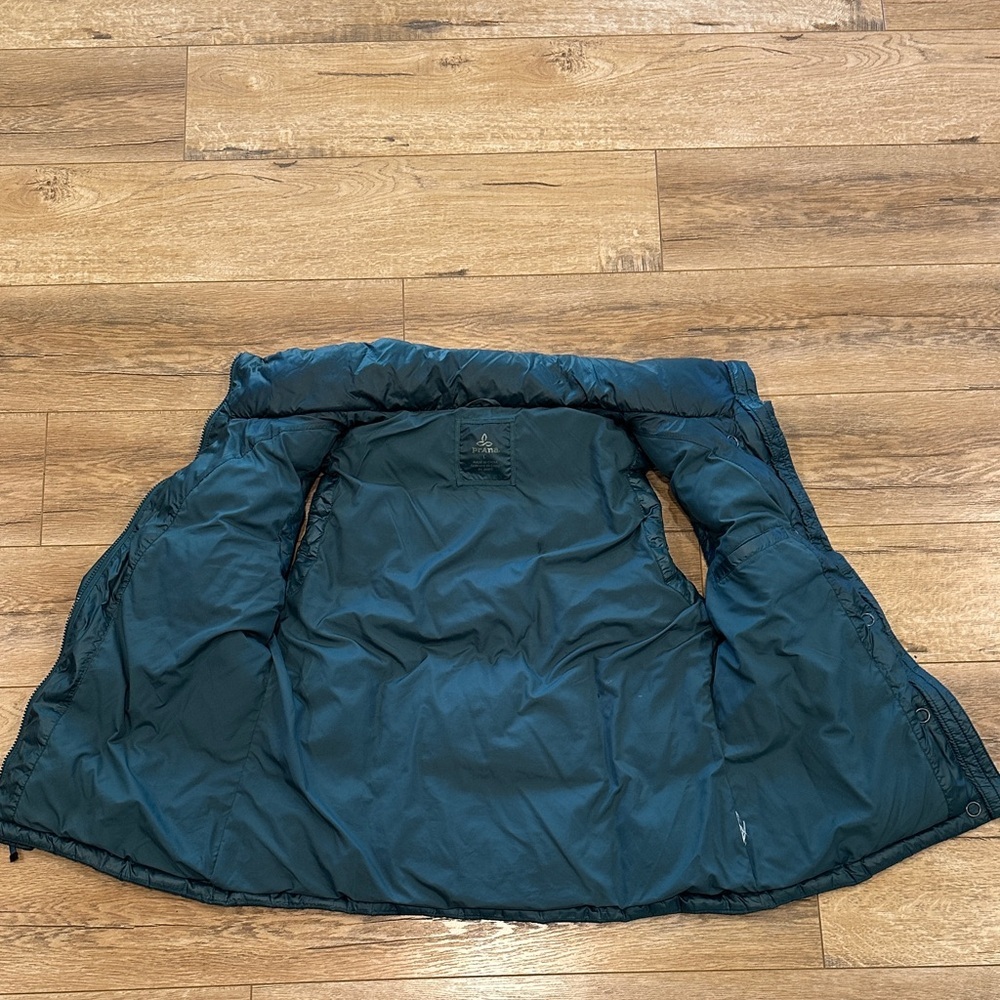 Women’s Prana Teal/Blue Puffer Vest - Picture 6 of 10